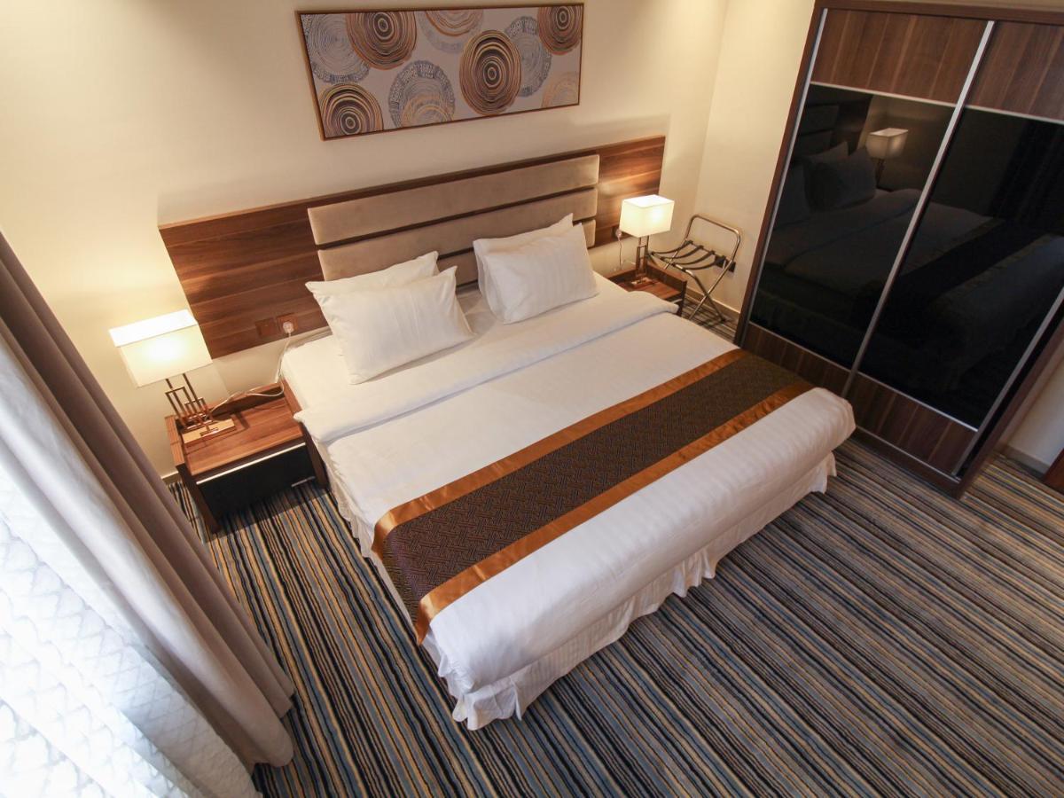 Friesian Hotel Suites DDjeddah Extérieur photo