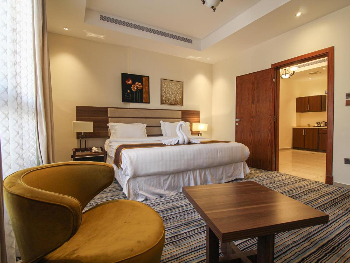 Friesian Hotel Suites DDjeddah Extérieur photo