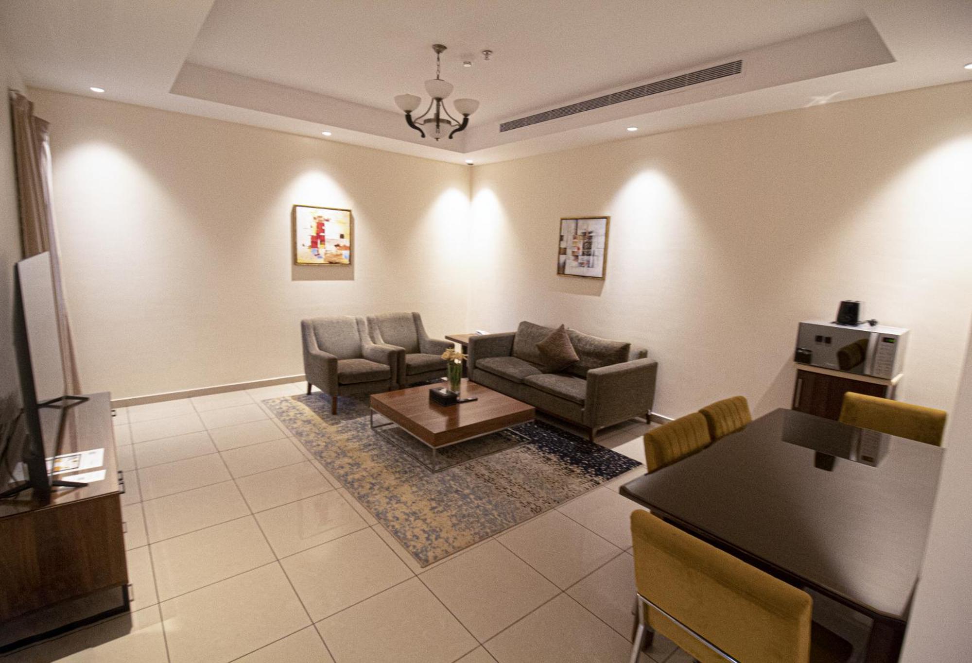 Friesian Hotel Suites DDjeddah Extérieur photo